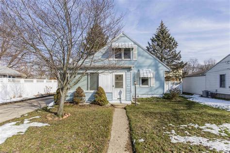 2510 N Main St, Mishawaka, IN 46545 | 34 Photos | MLS #202205755 - Movoto