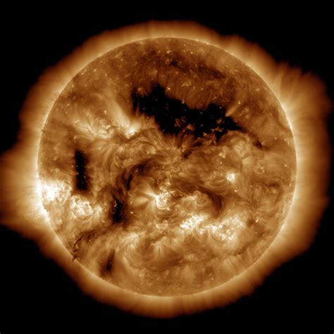 NASA SVS | August 2013: SDO Observes Large Coronal Hole