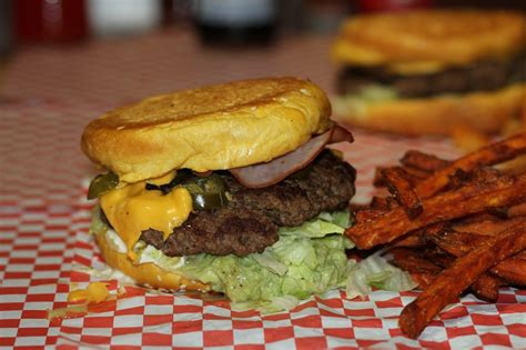 Hippo Burgers| The Best Burger in Texas - Hippo Burgers