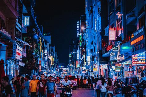 Bui Vien Street: Nightlife Heaven for the Youth & Backpackers in Saigon