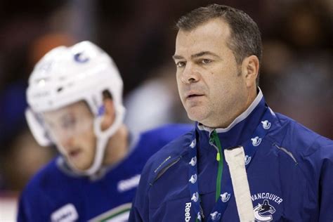 Les Canucks congédient Alain Vigneault | La Presse