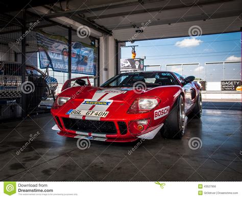 Ford GT40 racing car editorial photo. Image of competition - 43527956