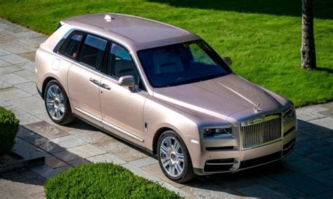 Rolls-Royce Made 30 Attempts To Paint This Bespoke Cullinan ...