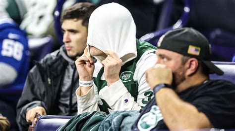 Jets fan psychology: Why do sports fans continue rooting for losing teams?