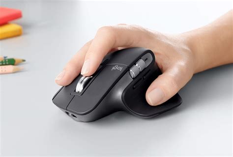 Logitech MX Master 3 inizia già a calare di prezzo: oggi in offerta a 97€ | SmartWorld