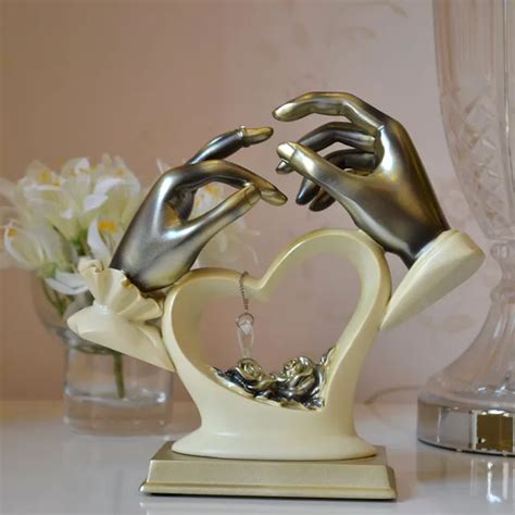 Hold your hand couple decoration ornaments resin crafts creative wedding gift wedding gift ...