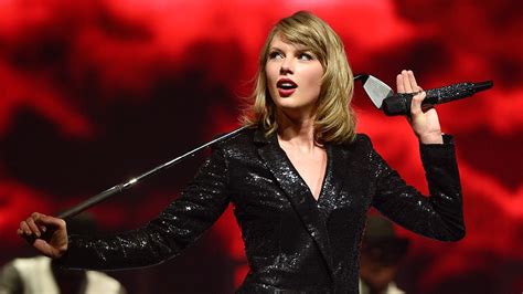 Taylor Swift's Version of '1989' Is Finally Here