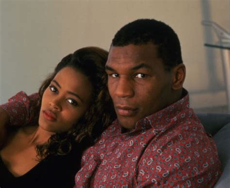 Pictures of Mike Tyson and His Wife Robin Givens Photographed by ...