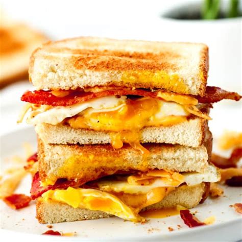 Easy Fried Egg Sandwich Recipe - The Anthony Kitchen