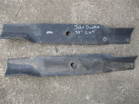 John Deere Mower Blades | EstateSales.org