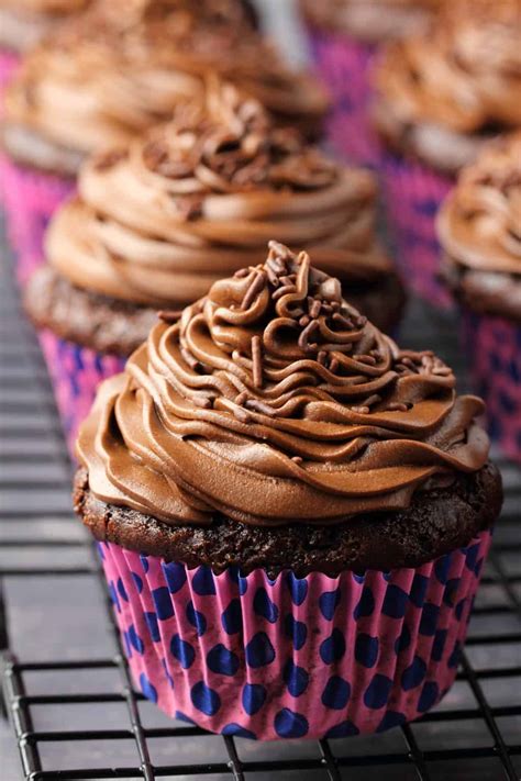 Gluten-Free Chocolate Cupcakes with Chocolate Buttercream Frosting ...