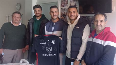 Rugby: Stade Toulousain players visit Mathias, the teenager who became ...