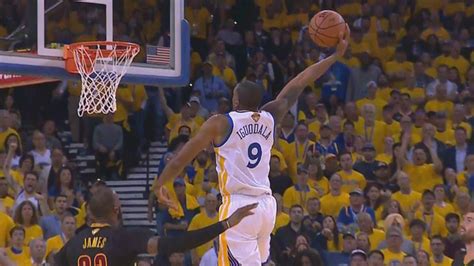 Andre Iguodala had to dunk SO HARD to make sure LeBron James didn't ...