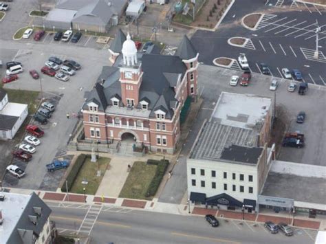 Elbert County Courthouse | Official Georgia Tourism & Travel Website | Explore Georgia.org