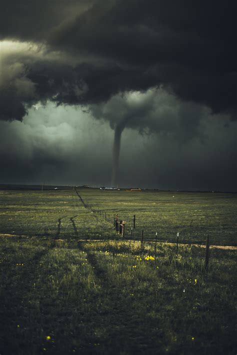 15 Scary Facts About Tornadoes - Discover Walks Blog