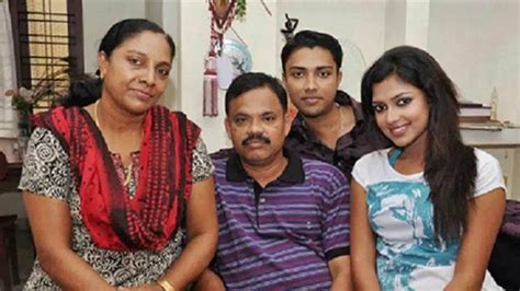 Amala Paul Family Photo, Husband, Biography, DOB, Height