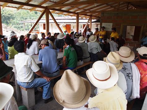 Innocent and shallow vision of Colombian Coffee Culture | pimentona