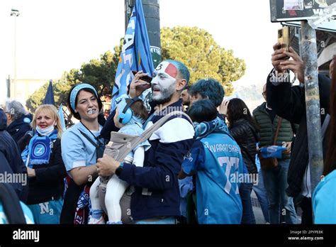 Napoli supporters fans hi-res stock photography and images - Alamy