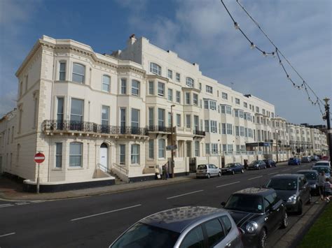 Worthing: the Travelodge © Chris Downer cc-by-sa/2.0 :: Geograph ...