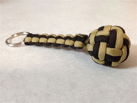 23 Attractive Paracord Keychains to Choose From - Patterns Hub