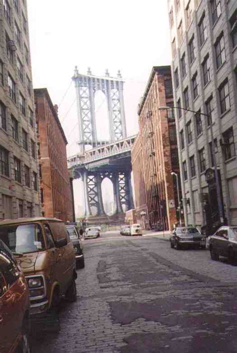 MANHATTAN BRIDGE WALKWAY - Forgotten New York