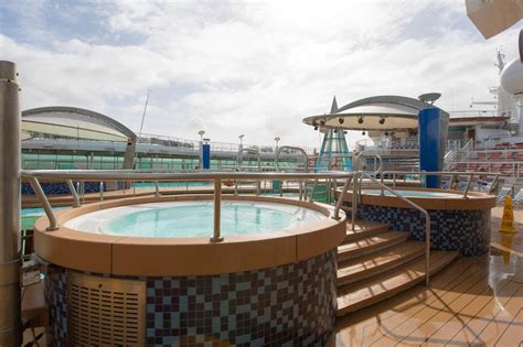 Pool Deck on Royal Caribbean Voyager of the Seas Cruise Ship - Cruise ...