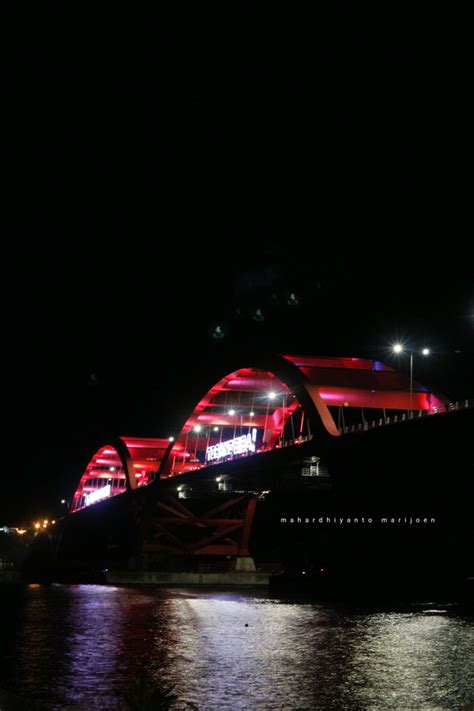 Jembatan Merah, Jayapura, Papua, Indonesia - 9GAG