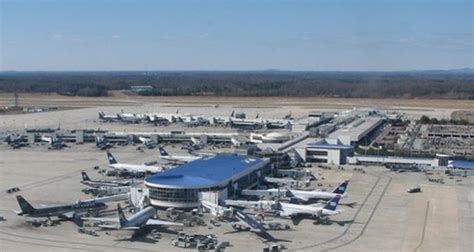 Charlotte/Douglas International Airport in Charlotte, USA - Airlines ...