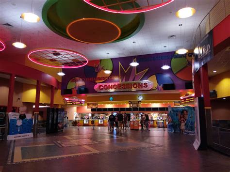 Movie Theater «Regal Cinemas Valley River Center 15 & IMAX», reviews ...