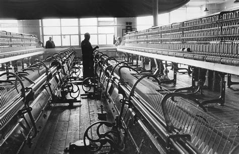 Fascinating photos of Lancashire's lost cotton mills and workers through the decades - LancsLive