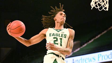 'I'm glad we have him': Legal woes over, Emoni Bates dazzles in EMU debut