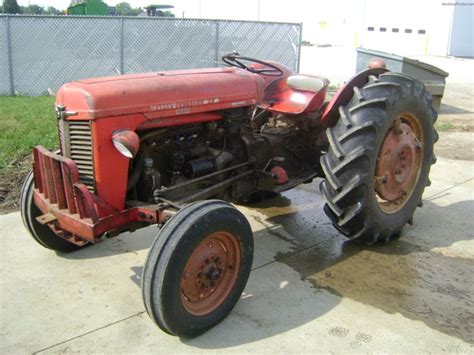 1963 Massey - Ferguson 35 DELUXE Tractors - Utility (40-100hp) - John Deere MachineFinder