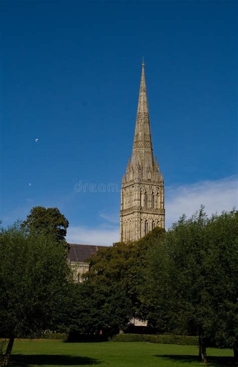 Salisbury Cathedral Salisbury Wiltshire Uk Stock Photo - Image of moon, blue: 103959062