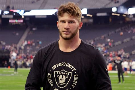 New Orleans Saints' Foster Moreau in Remission After Hodgkin Lymphoma