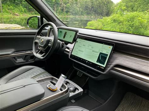 A Detailed Look At The Rivian R1S Interior | PimpMyEV