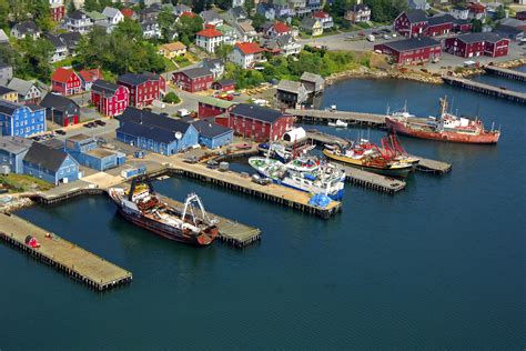 Lunenburg Government Wharf in Lunenburg, NS, Canada - Marina Reviews - Phone Number - Marinas.com