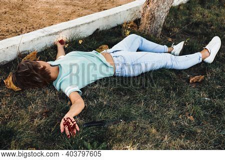 Crime Scene Dead Woman Image & Photo (Free Trial) | Bigstock