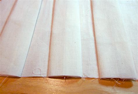 How to Make a Box Pleat: Standard + Inverted - Sew4Home