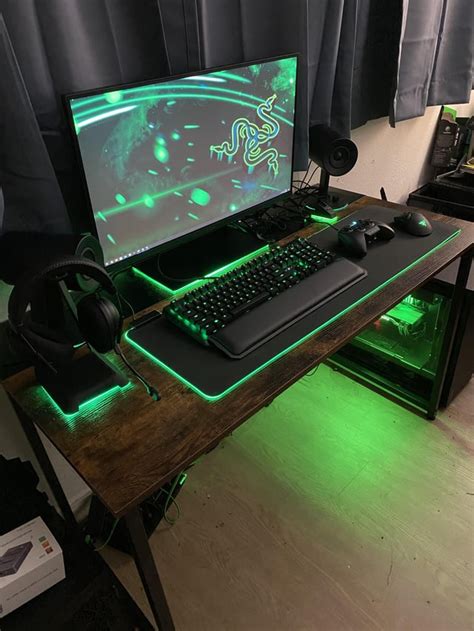 Just finished my ultimate Razer setup! I’m super super happy!! : razer