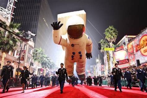 The Hollywood Christmas Parade | Discover Los Angeles