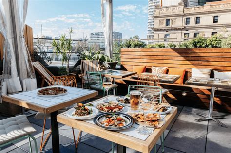 12 rooftop bars in Sydney to sip sky-high cocktails - Truly Aus