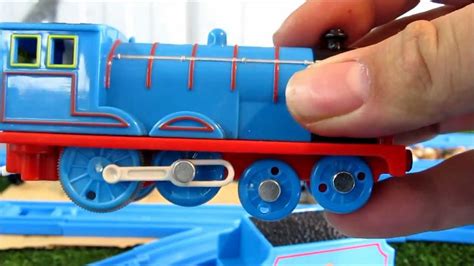 2012 Trackmaster Edward (new design) Unboxing review and first run. - YouTube