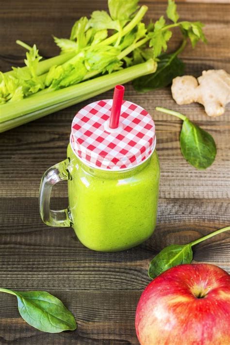 Green smoothie cocktail stock image. Image of food, leaf - 135915245