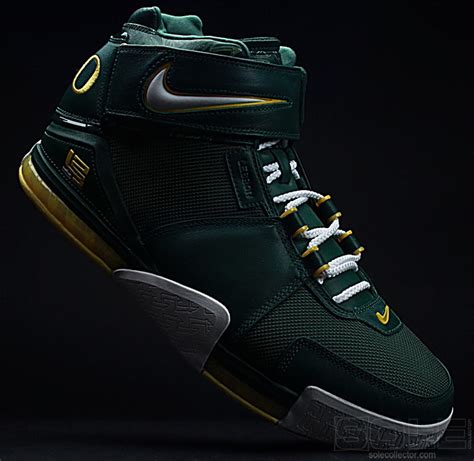 LeBron II Oregon Ducks PE's | Shoes sneakers jordans, Sneakers, Sneakers nike