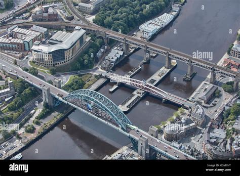 An aerial view of bridges across the River Tyne, Newcastle upon Tyne Stock Photo - Alamy