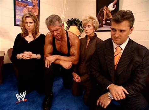 The McMahon Family at WrestleMania 22 | Mcmahon family, Shane mcmahon ...