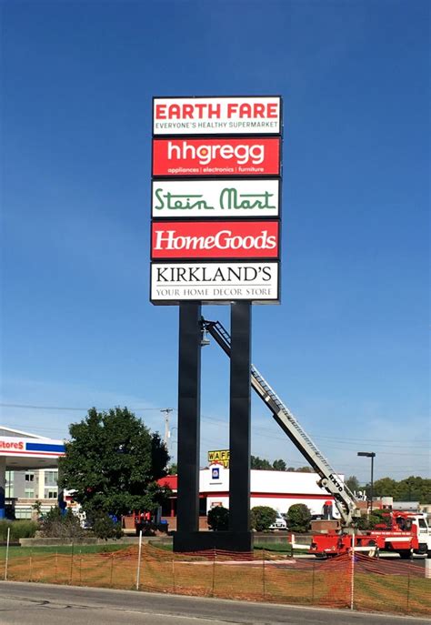 Elevate Branding & Revenue with Outdoor Pole Signs Ohio |Akers Signs