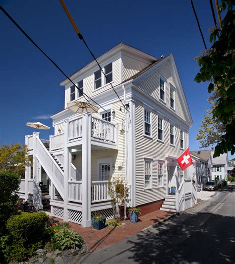 Distinctive Inns of Provincetown: Bed and Breakfasts