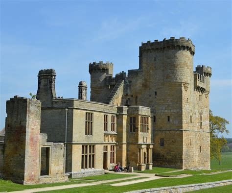 Belsay Hall & Castle - A Springtime Garden Walk | North East Family Fun