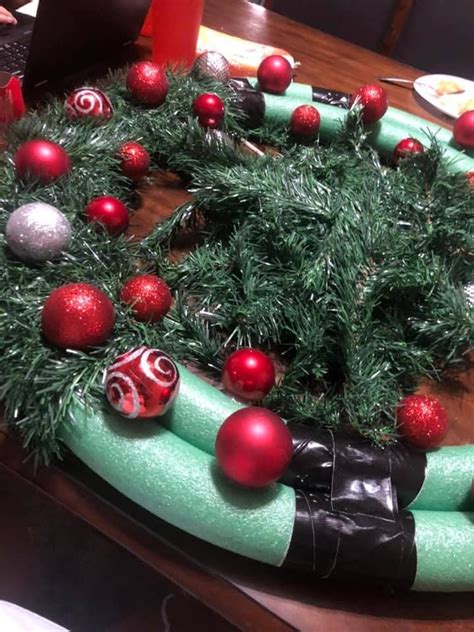 36 inch Giant Pool Noodle Christmas Wreath | Pool noodle christmas wreath, Christmas wreaths diy ...